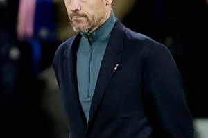 滕哈赫：锋线问题要解决 B费：加纳乔以前态度不好