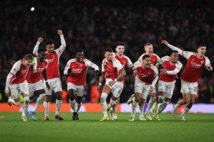 拉亚轻松“点”破14年魔咒！炼狱120分钟造更强枪手