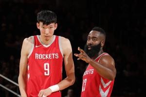灯火辉煌火箭50胜稳居西部次席 上次50胜赛季登炮周还在阵中 灯火辉煌火箭50胜稳居西部次席 上次50胜赛季登炮周还在阵中